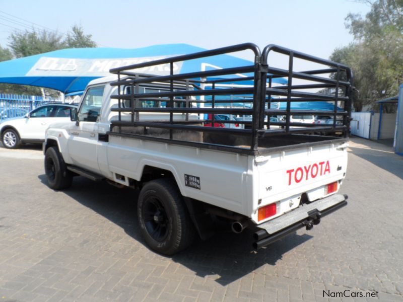 Toyota Landcruiser 79 4.0i S/Cab in Namibia