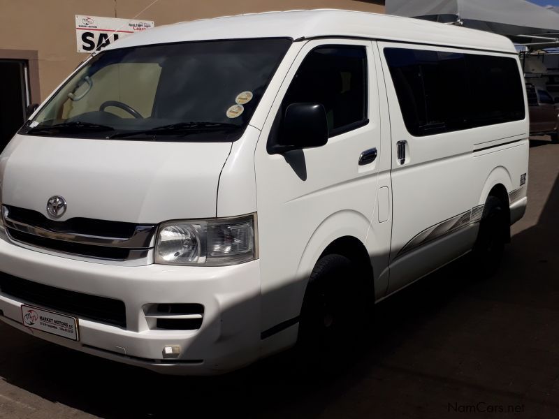 Toyota Quantum 2.7 GL 10 seater in Namibia