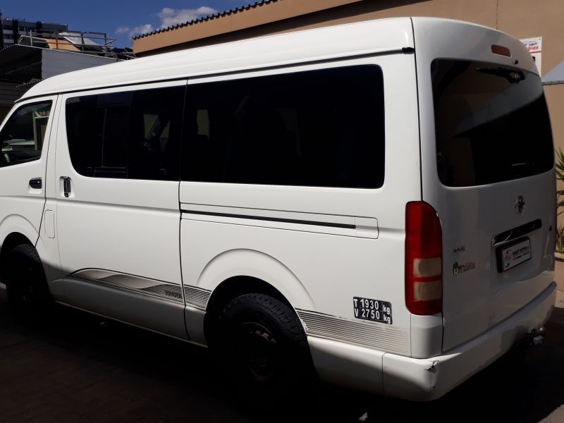 Toyota Quantum 2.7 GL 10 seater in Namibia