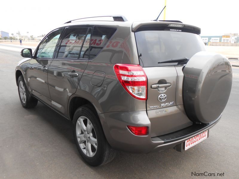 Toyota RAV4 2.2 VX  D4D AWD in Namibia