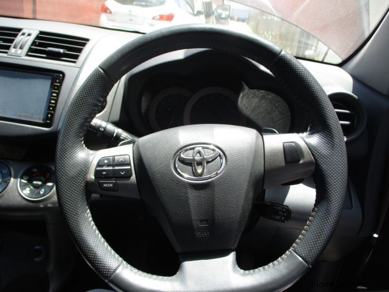 Toyota vanguard 2.4  4 WD in Namibia