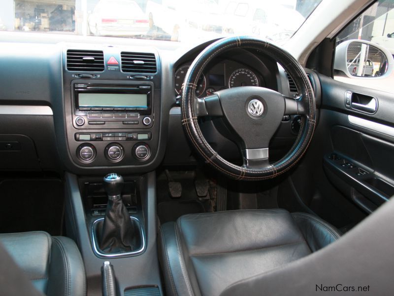 Volkswagen Jetta 5 2.0 Tsi highline manual in Namibia