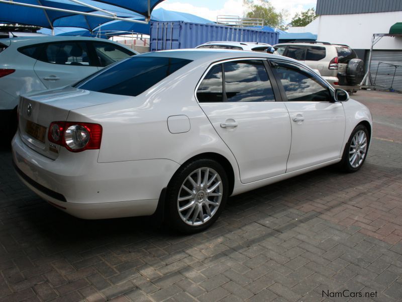 Volkswagen Jetta 5 2.0 Tsi highline manual in Namibia