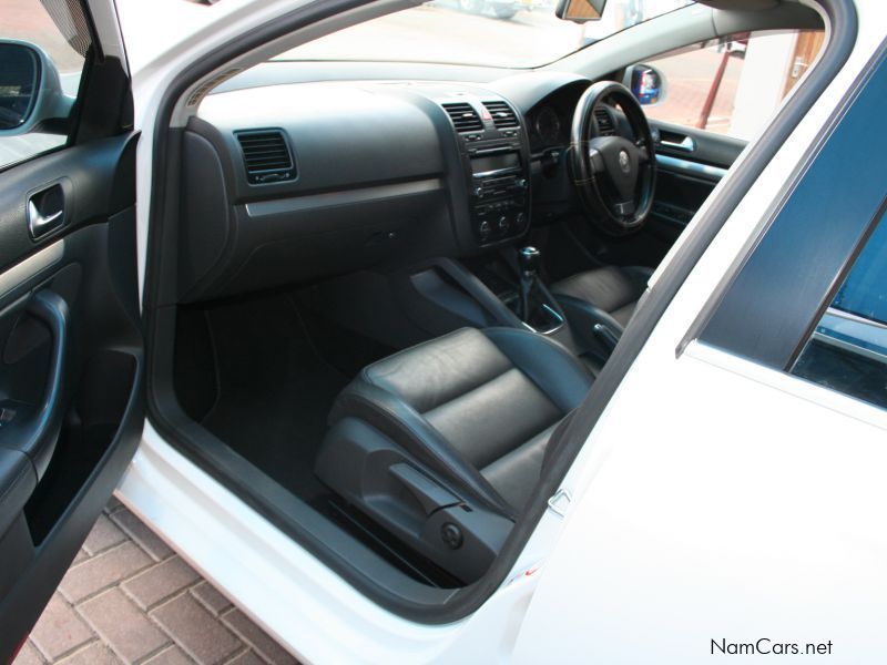 Volkswagen Jetta 5 2.0 Tsi highline manual in Namibia