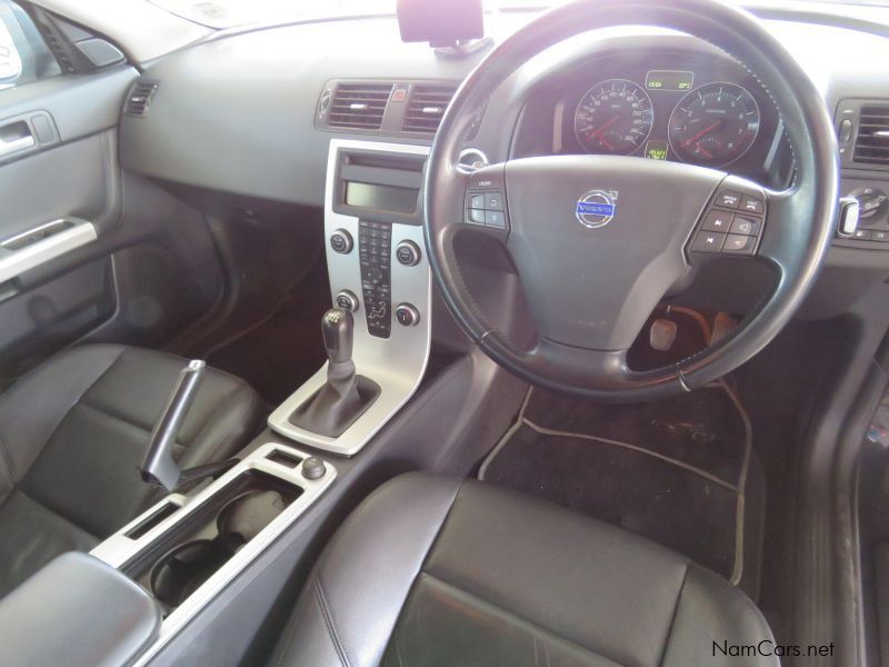 Volvo V50 T5 in Namibia