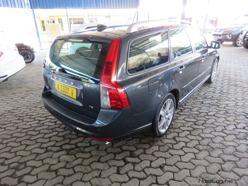 Volvo V50 T5 in Namibia