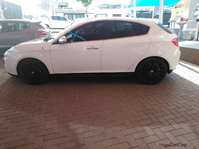 Alfa Romeo Giulietta 1.8Turbo Quad Verde in Namibia