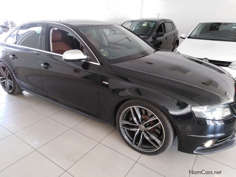 Audi A4 2.0 S-Line TFSI Quattro S-Tronic in Namibia