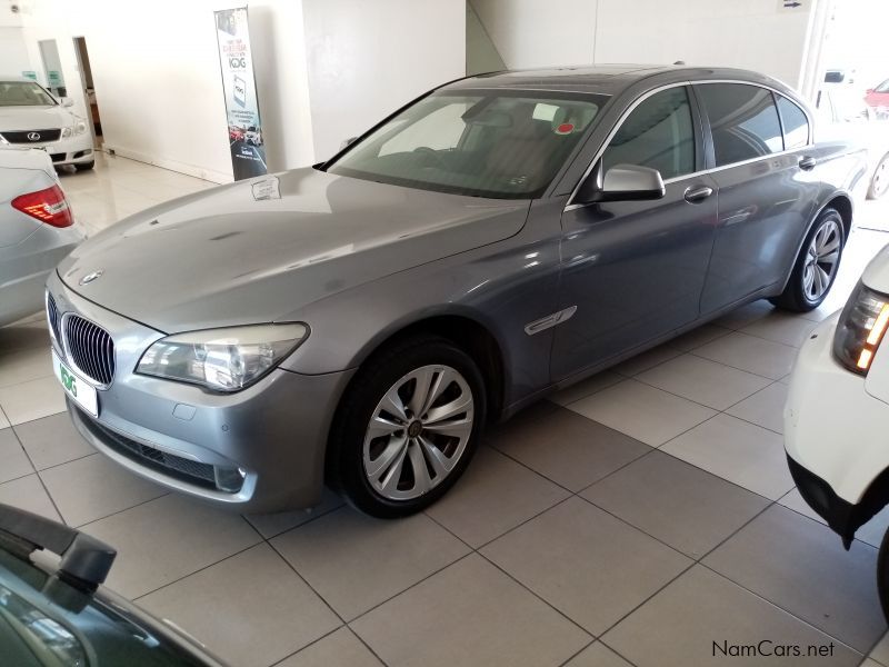 BMW 730Li in Namibia