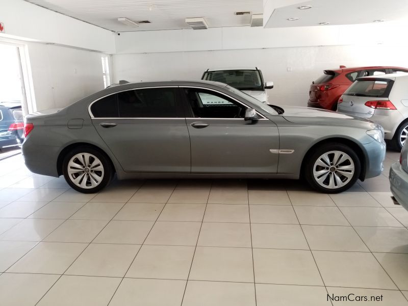 BMW 730Li in Namibia