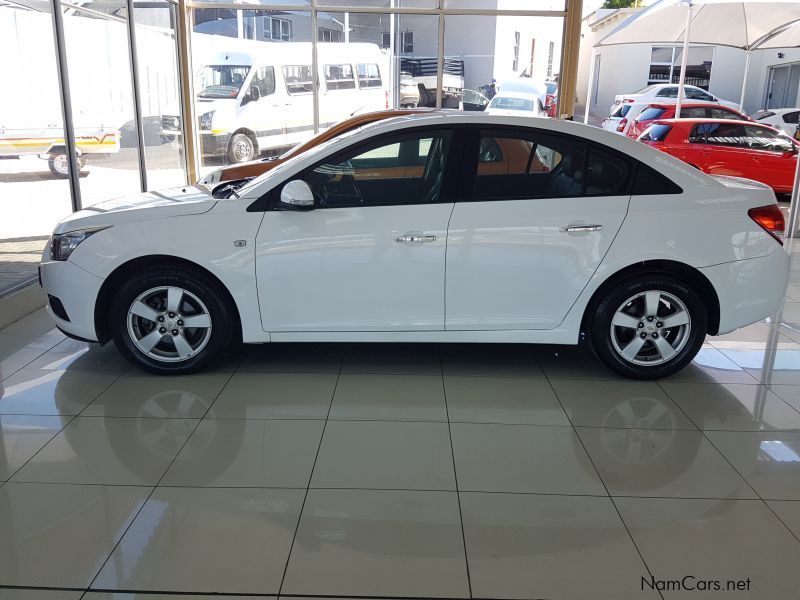 Chevrolet Cruze 1.6 LS A/T in Namibia