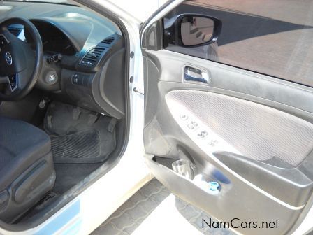 Hyundai Accent Fluid 1.6 in Namibia