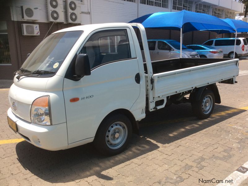 Hyundai H100 2.5 TCi Dropside in Namibia
