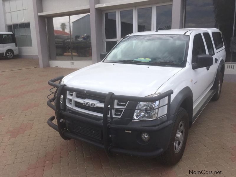 Isuzu KB 250 CREWCAB 4X4 LE in Namibia