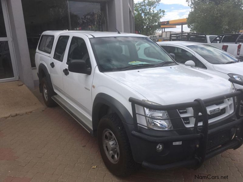 Isuzu KB 250 CREWCAB 4X4 LE in Namibia