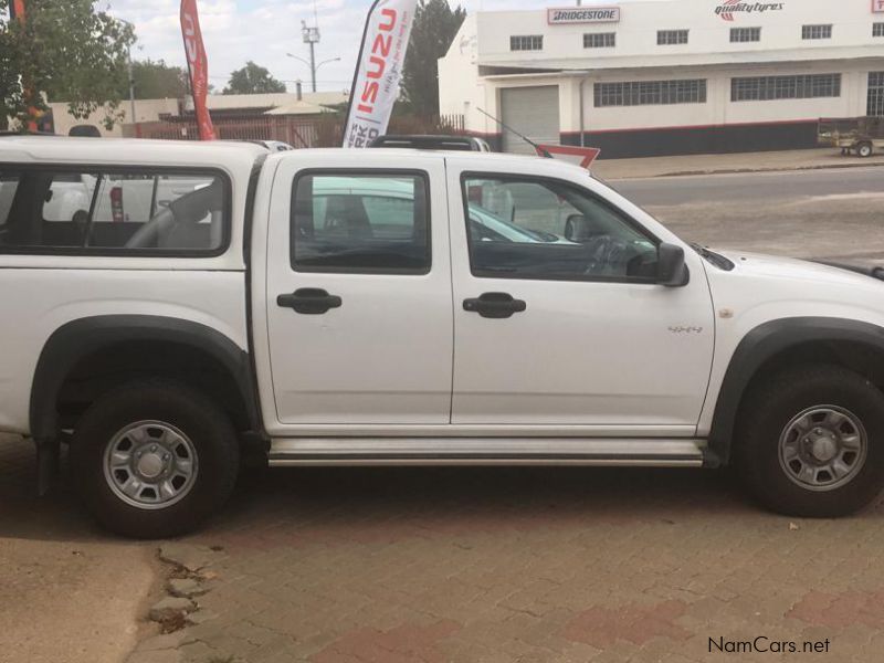 Isuzu KB 250 CREWCAB 4X4 LE in Namibia