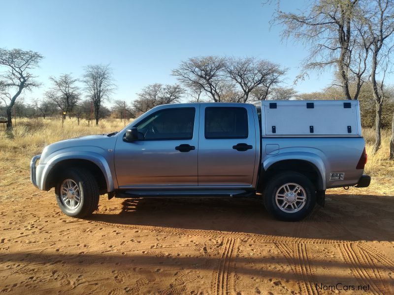 Isuzu KB series 2.4 DC Petrol 2x4 2011 in Namibia