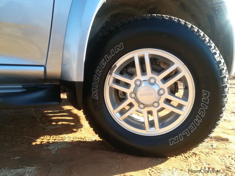 Isuzu KB series 2.4 DC Petrol 2x4 2011 in Namibia