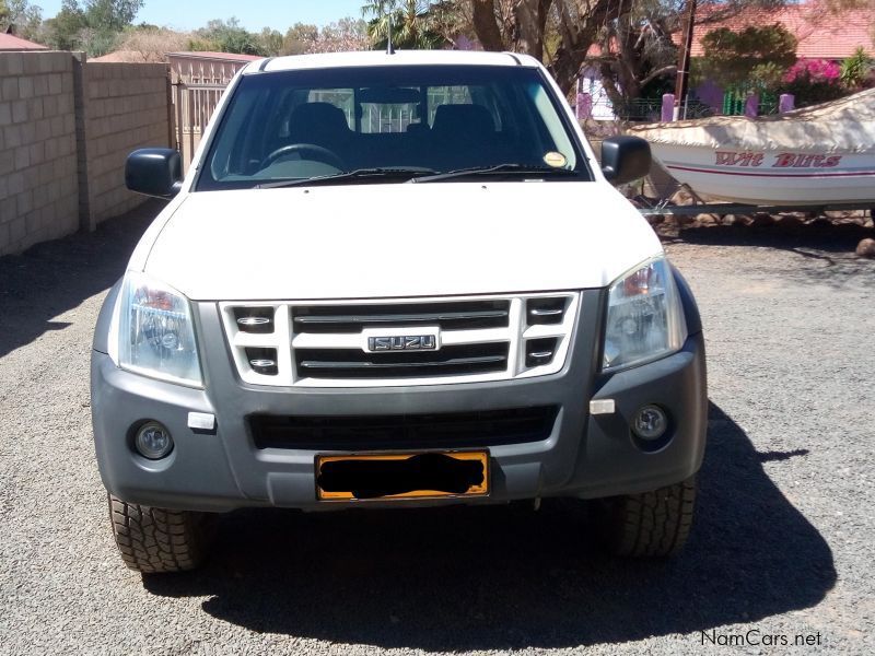 Isuzu KB240 LE 4X4 in Namibia