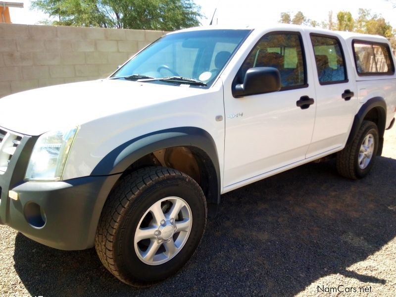 Isuzu KB240 LE 4X4 in Namibia