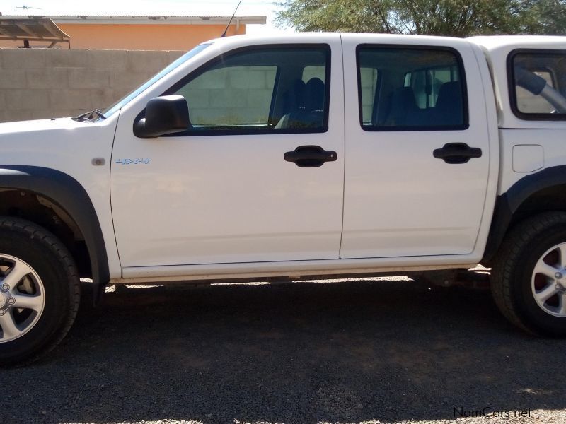 Isuzu KB240 LE 4X4 in Namibia