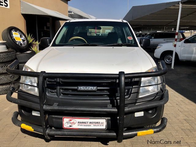 Isuzu KB240i S/Cab 4x4 in Namibia