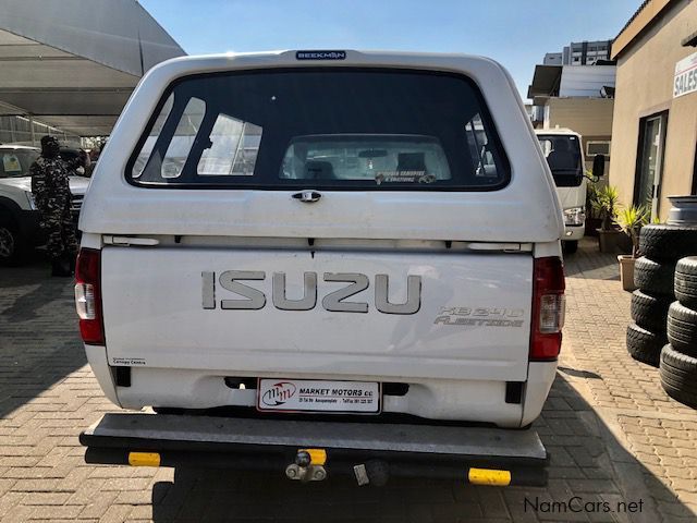 Isuzu KB240i S/Cab 4x4 in Namibia