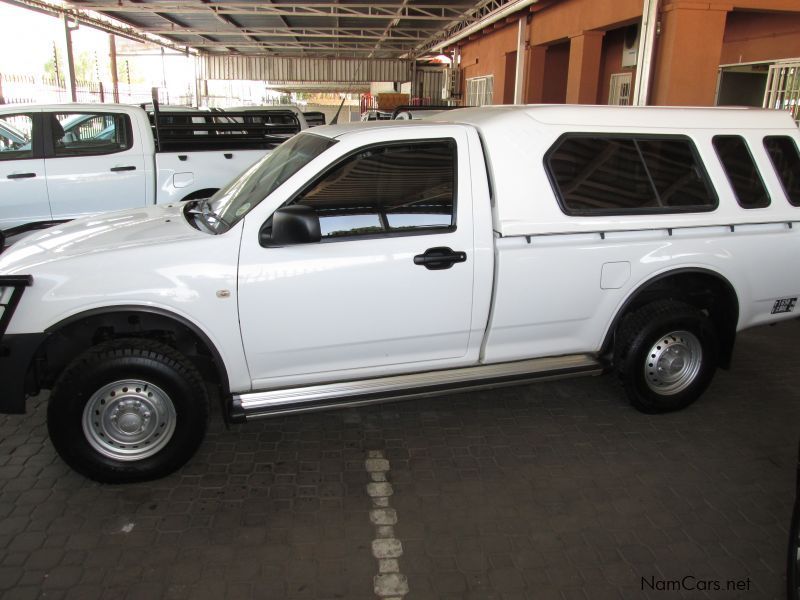 Isuzu KB250 Fleetside LWB in Namibia