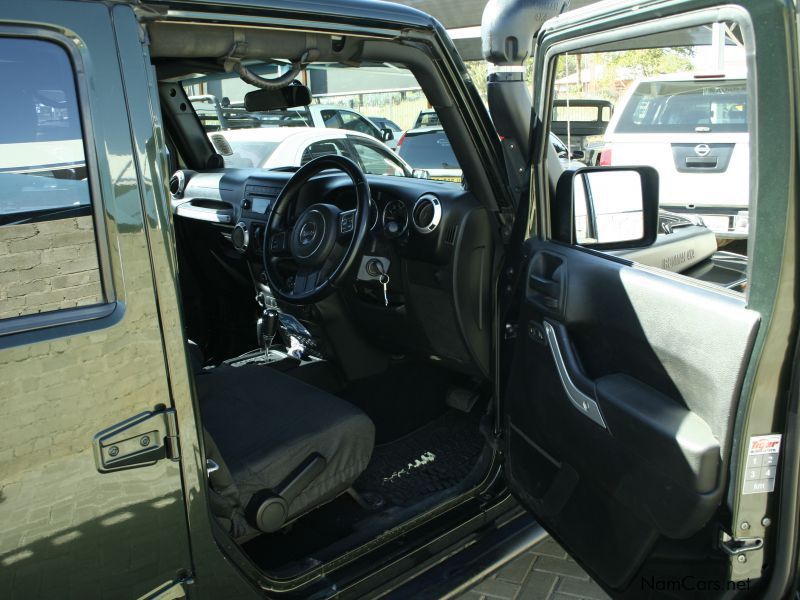 Jeep Wrangler Sahara 3.8 V6 a/t 4x4 in Namibia