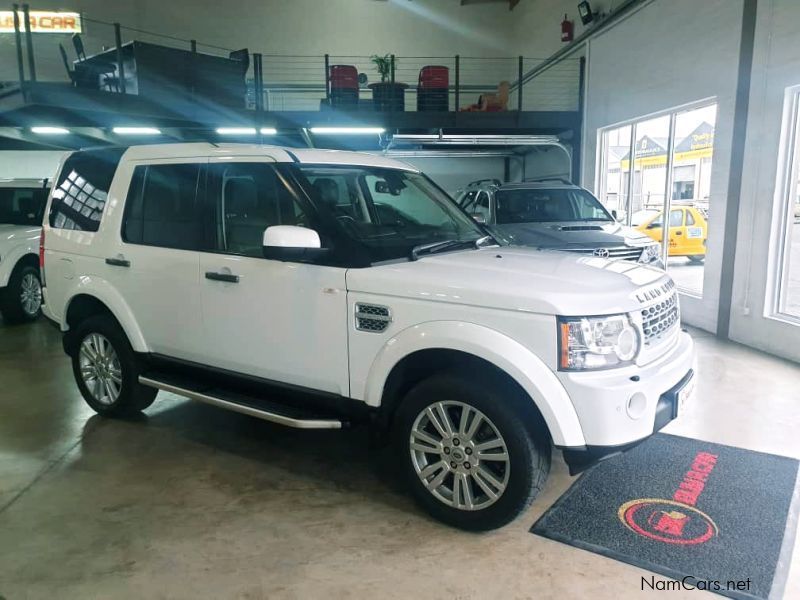 Land Rover DISCOVERY 4 SDV6HSE in Namibia