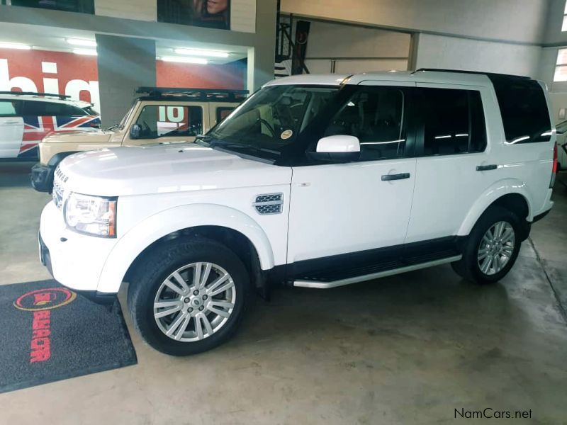 Land Rover DISCOVERY 4 SDV6HSE in Namibia