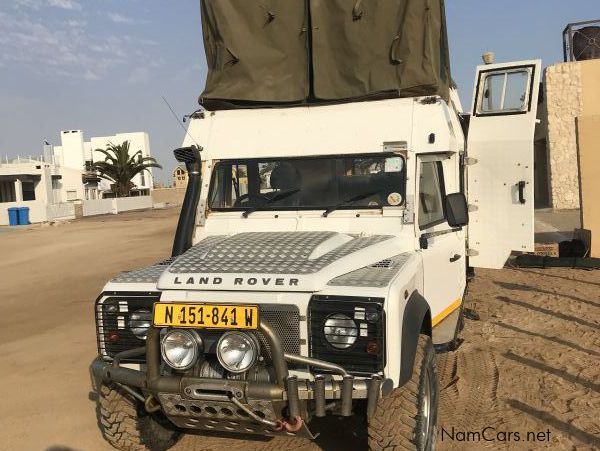 Land Rover Defender camper in Namibia