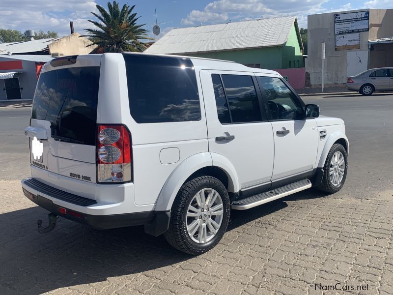 Land Rover Discovery 4 in Namibia