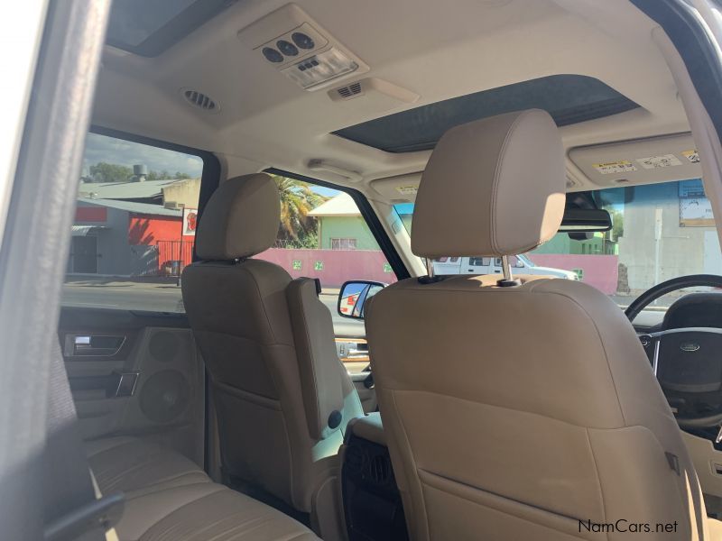 Land Rover Discovery 4 in Namibia