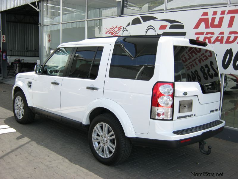 Land Rover Discovery 4 in Namibia