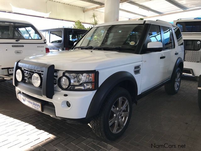 Land Rover Discovery 4 3.0 TD/SD V6 S in Namibia