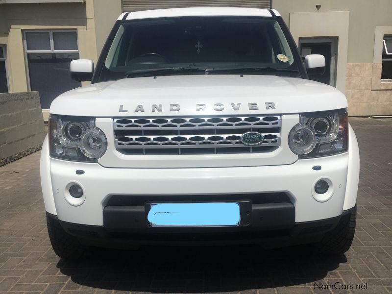 Land Rover Discovery 4 HSE 3.0L SDV6 in Namibia