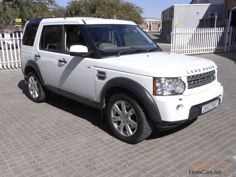 Land Rover Discovery 4 S in Namibia