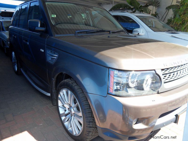 Land Rover Range Rover HSE in Namibia