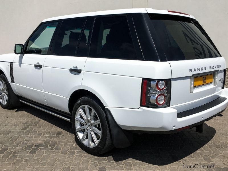 Land Rover Range Rover Vogue SE 4.4 TDV8 in Namibia