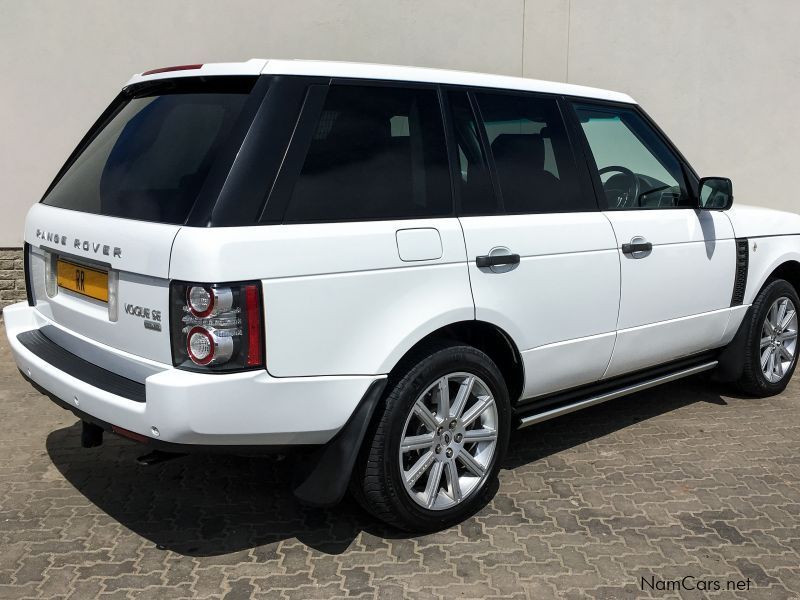 Land Rover Range Rover Vogue SE 4.4 TDV8 in Namibia