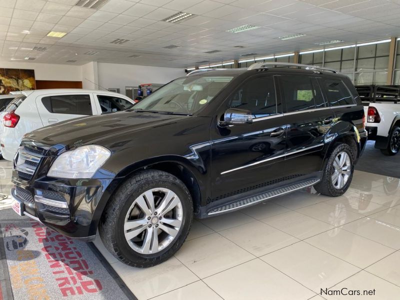 Mercedes-Benz GL350 in Namibia