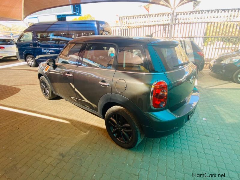 Mini COOPER CROSSOVER in Namibia