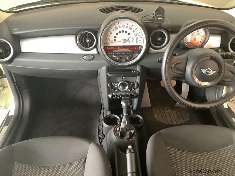 Mini Cooper 1.6l A/T (Import) in Namibia