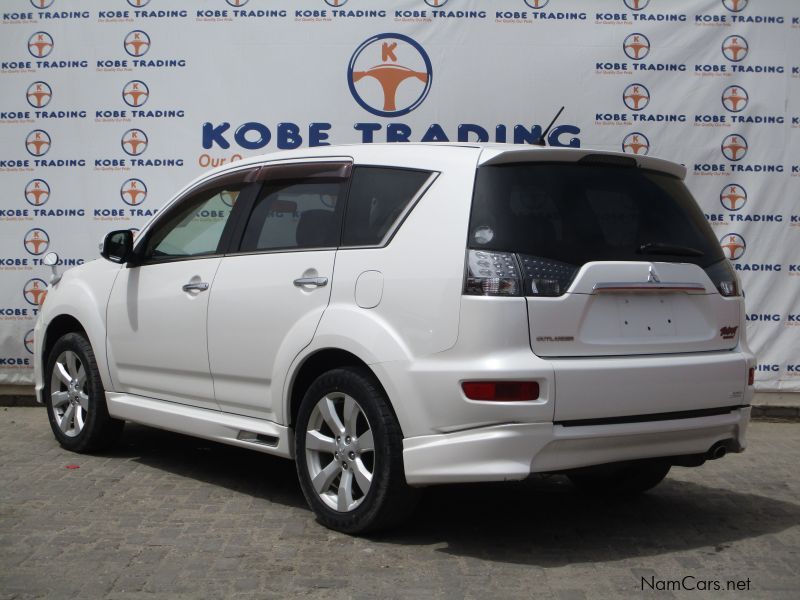 Mitsubishi outlander 4WD RODEST G in Namibia