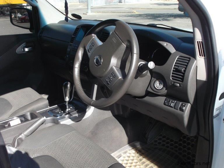 Nissan NAVARA 3.0 dCi  LE A/T 4X4 P/U D/C in Namibia