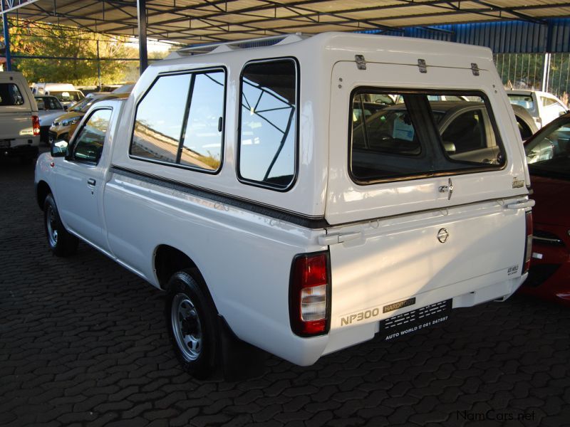 Nissan NISSAN NP300 2000 LWB in Namibia