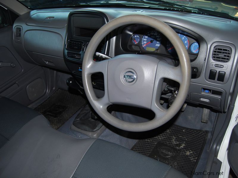 Nissan NISSAN NP300 2000 LWB in Namibia