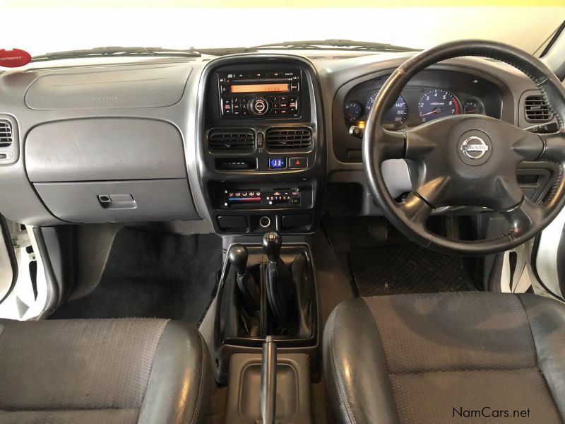 Nissan NP300 2.4l Petrol 4x4 HIRIDER in Namibia