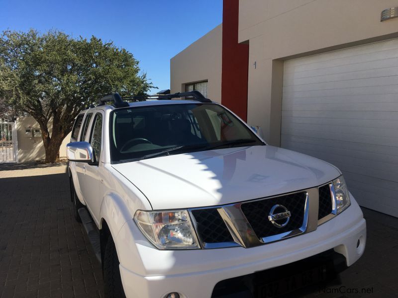 Nissan Navara 2.5 4x4 Dbl. cab in Namibia